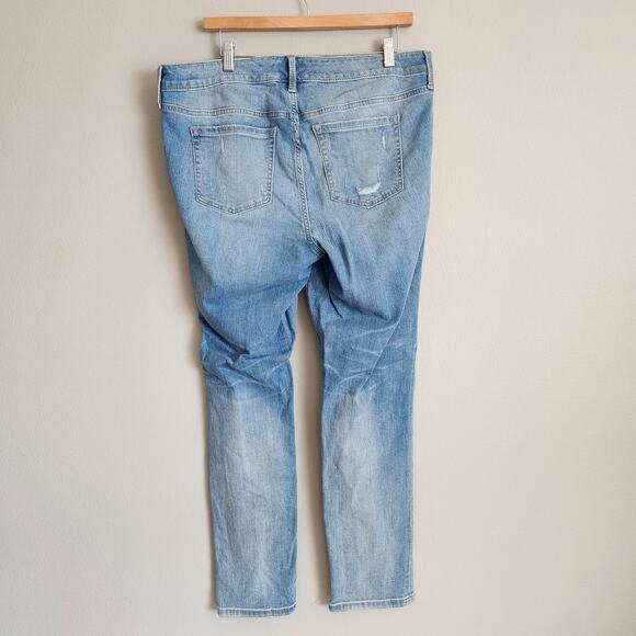 Torrid Boyfriend Straight Vintage Stretch Distressed Mid-Rise Jeans Size 12R - Picture 3 of 10
